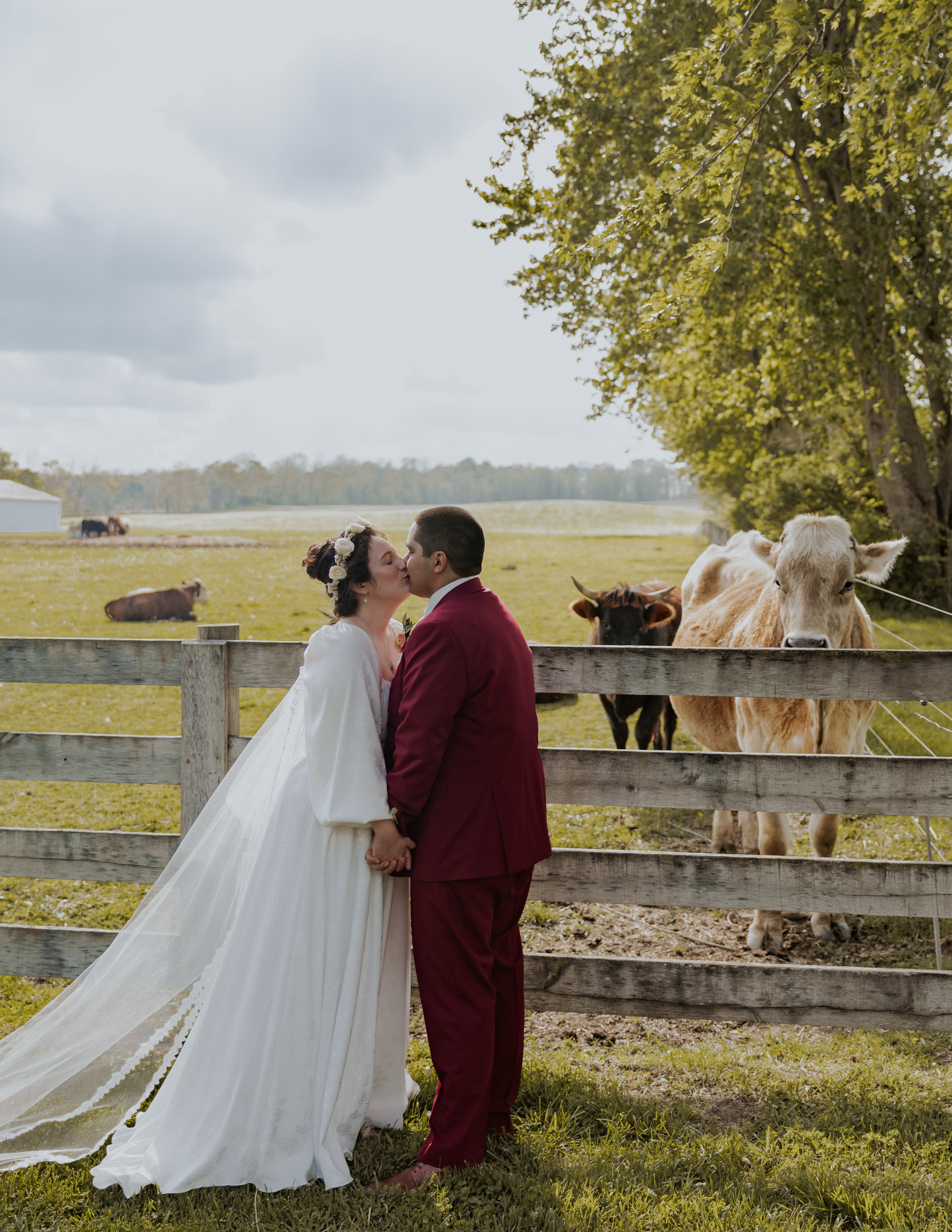 Couple 3 kissing